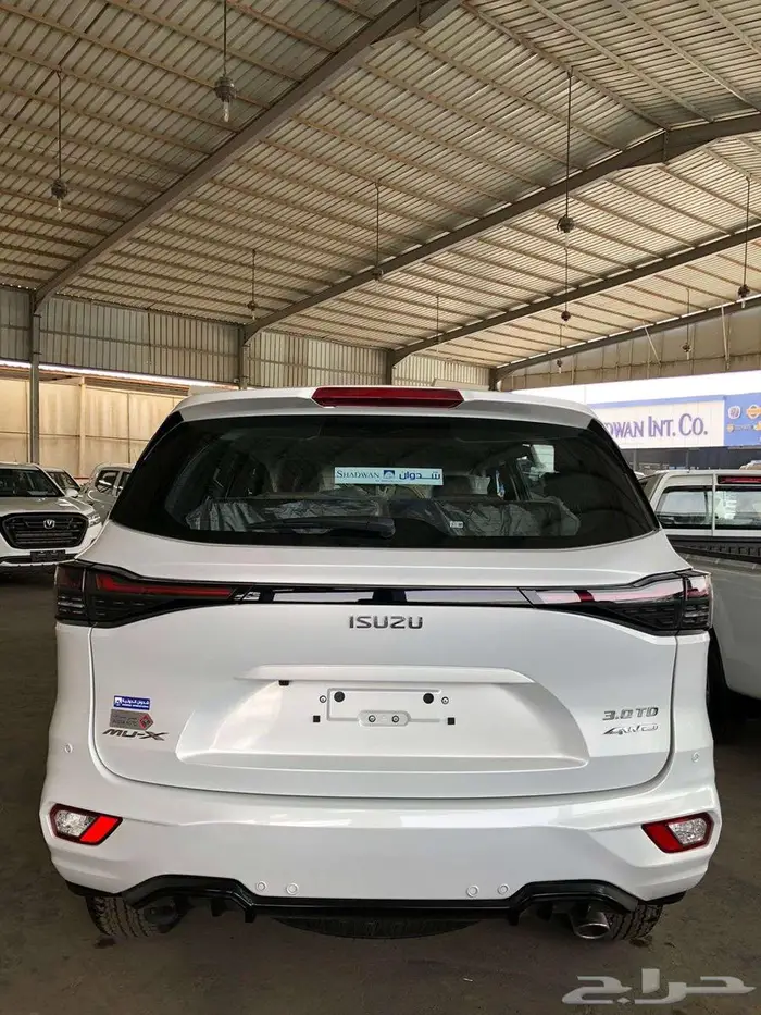 ايسوزو MUX 2025 فل بصمة 3