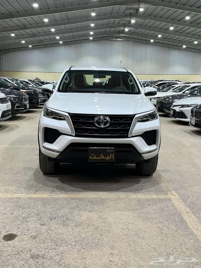 فورتشنر 2024 مخزن 4 سلندر دبل بنزين سعودي 1