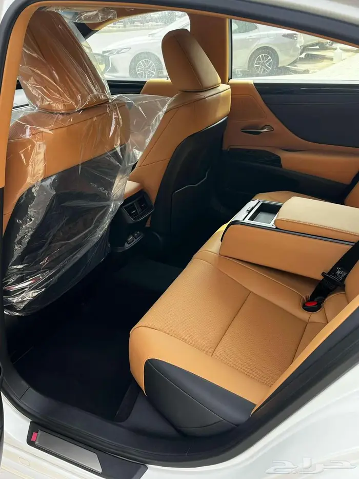 لكزس ES 250 AA موديل 2025 6