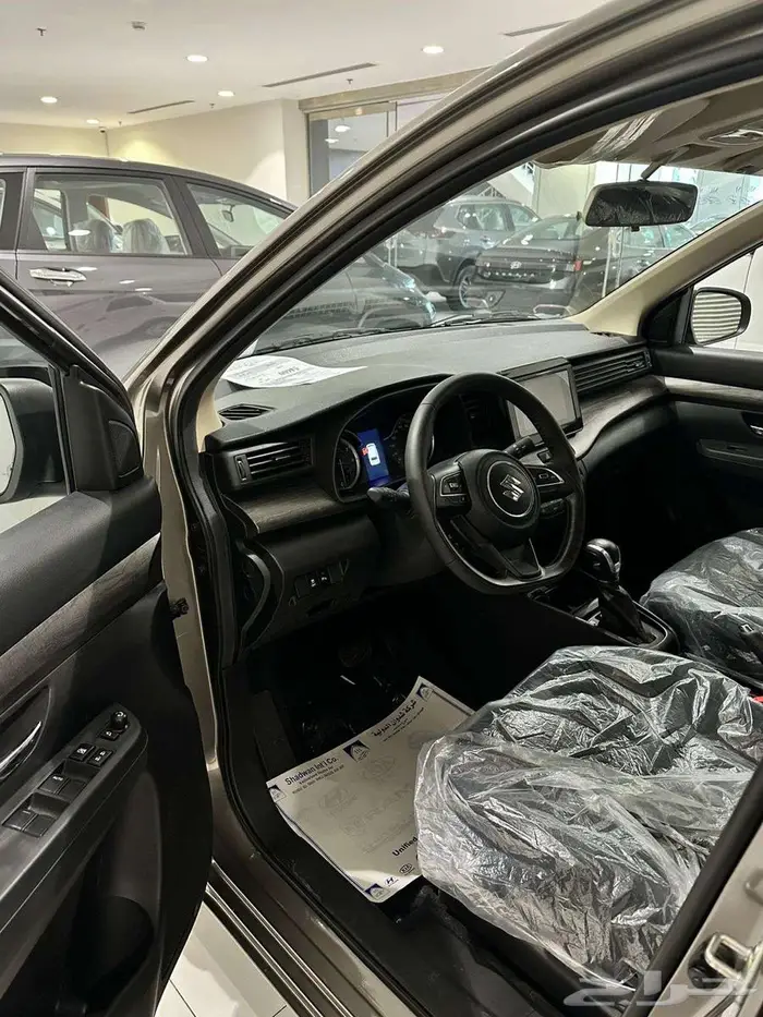 سوزوكي ارتيجا GLX 2025 5