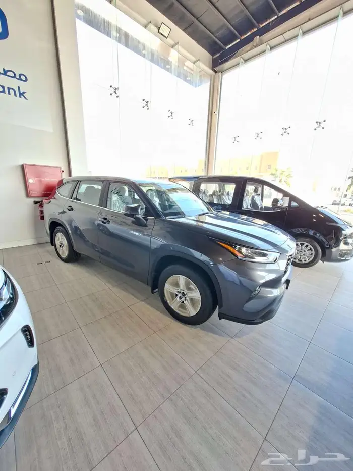 تويوتا هايلاندر 2024 LE هجين استاندر دبل ضمان عبد الطيف جميل 1