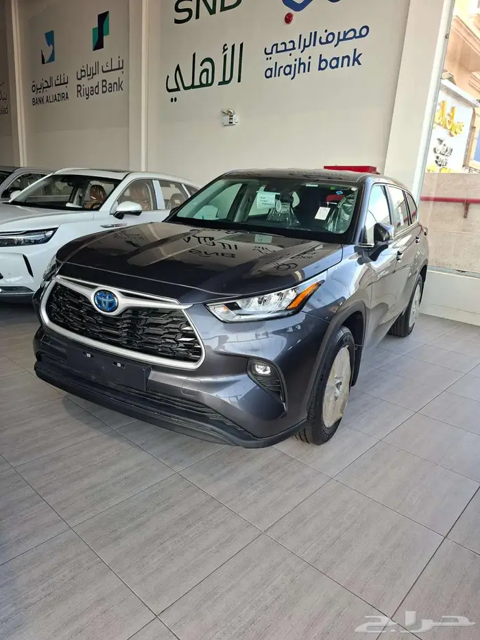 تويوتا هايلاندر 2024 LE هجين استاندر دبل ضمان عبد الطيف جميل 0