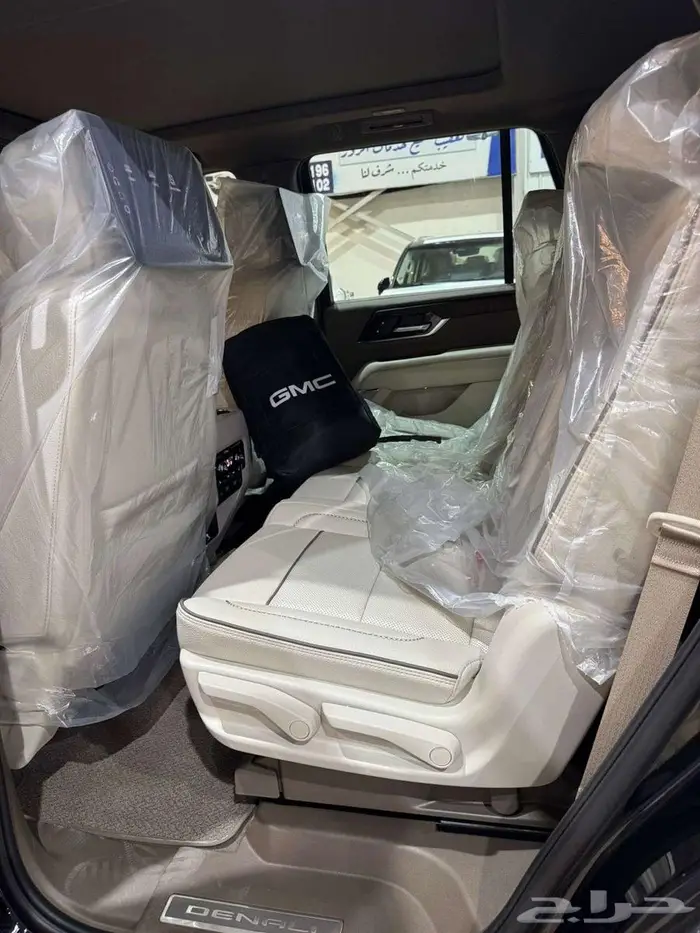 دينالي قصير -2025 - اسود داخل اوف وايت 13