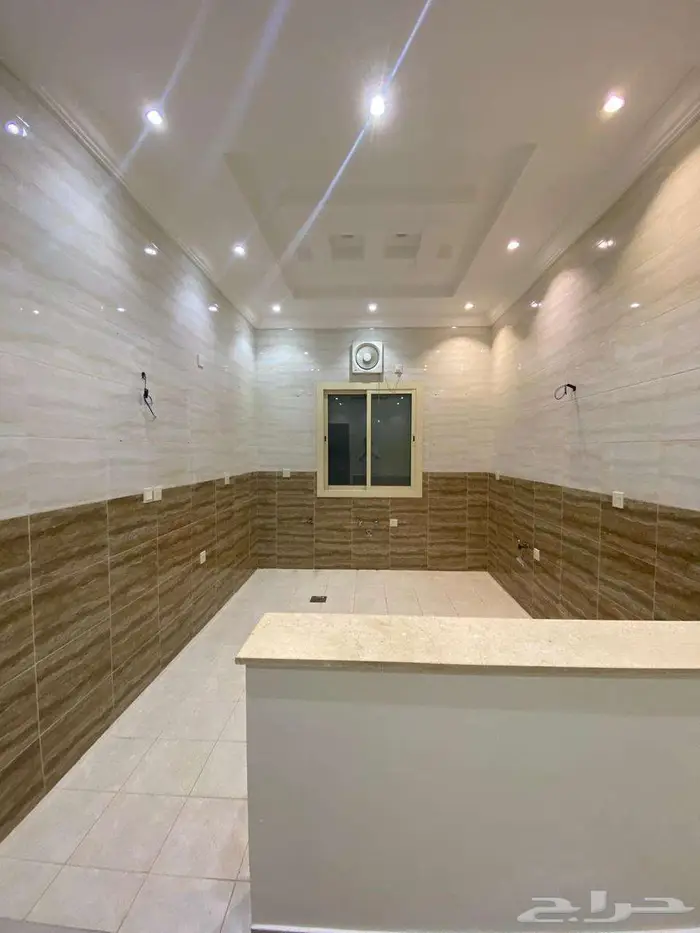 شقة للايجار بحي الربوة مكونة من 3 غرف 6