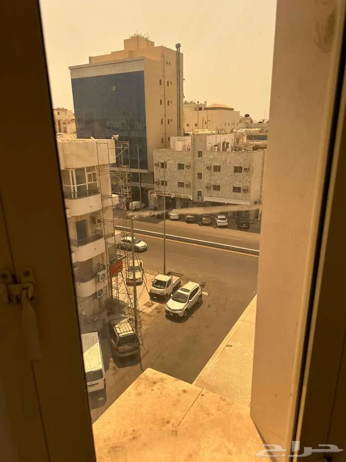 شقة للإيجار في حي الروضة بالمربع الذهبي 11