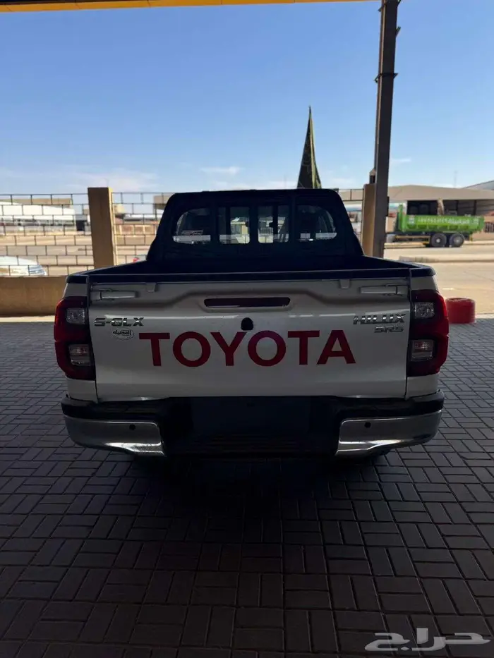 هايلوكس غمارتين بنزين S_GLX دبل 2025 كاش واقساط سعودي 5