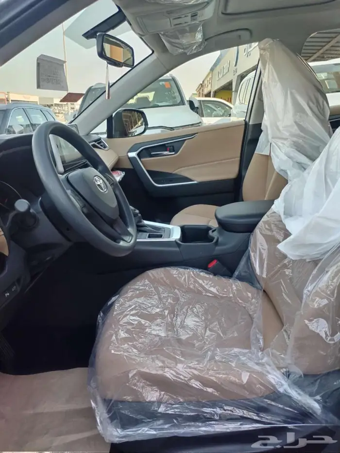 تويوتا راف فور 2025 XLE نص فل عبداللطيف جميل 11