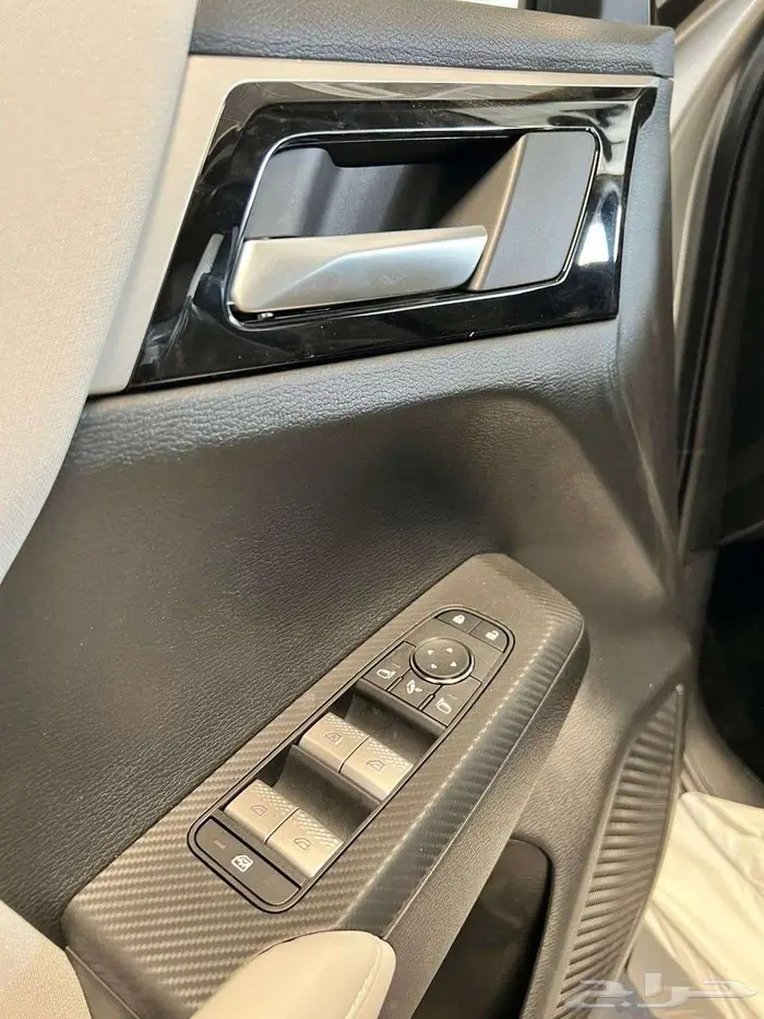 ميتسوبيشي اوتلاندر بدون دبل 5 مقاعد 2025 10