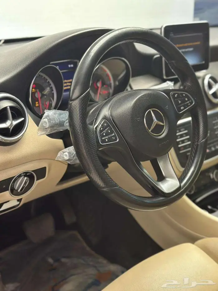 مرسيدس GLA 250 نظيف جدا 2016 9
