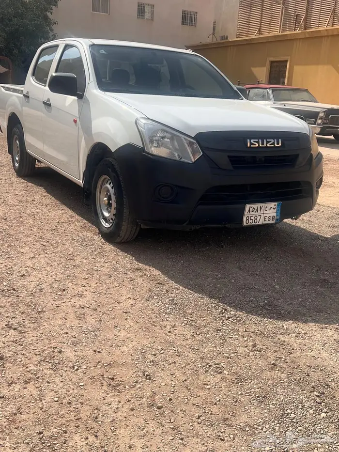 ايسوزو د ماكس استاندر 5