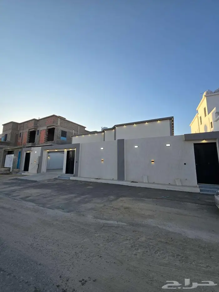 للبيع دور مستقل علي أرض كامله تشطيب فاخر باحد رفيده 900 ألف 2