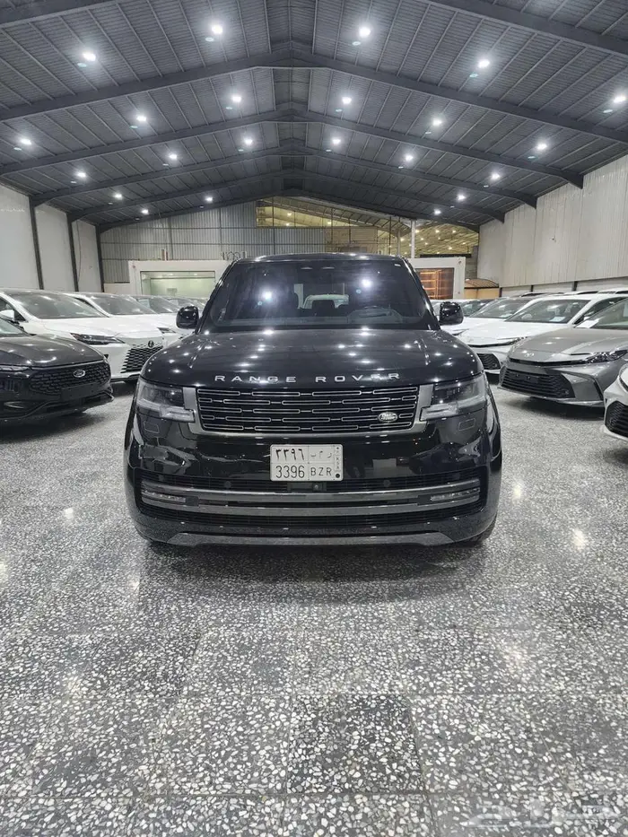 لاند روفر اوتو غرافي 2023 بلاك اديشن خليجي 1