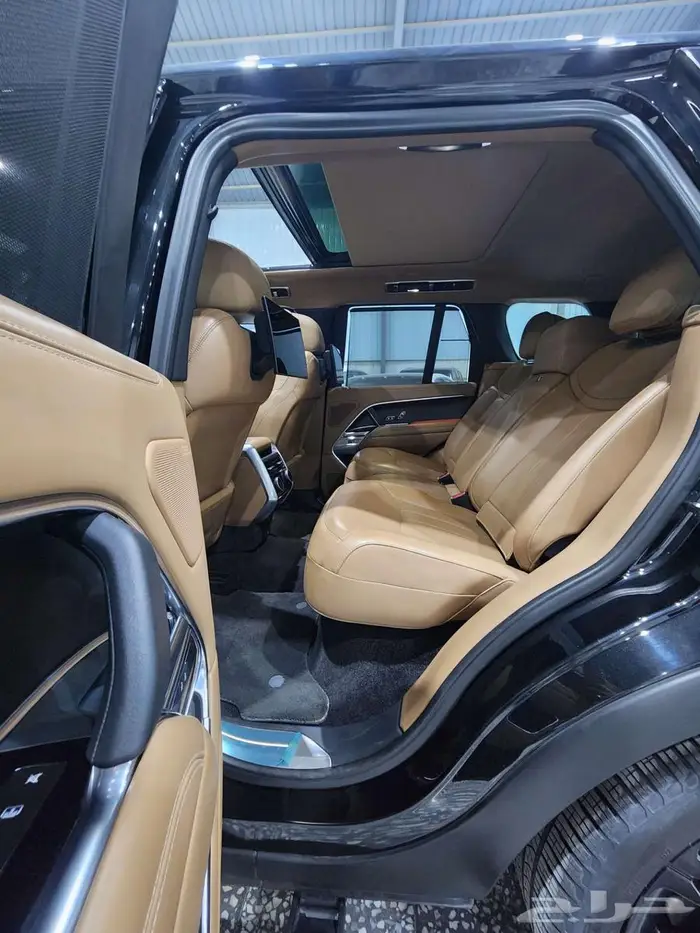 لاند روفر اوتو غرافي 2023 بلاك اديشن خليجي 14