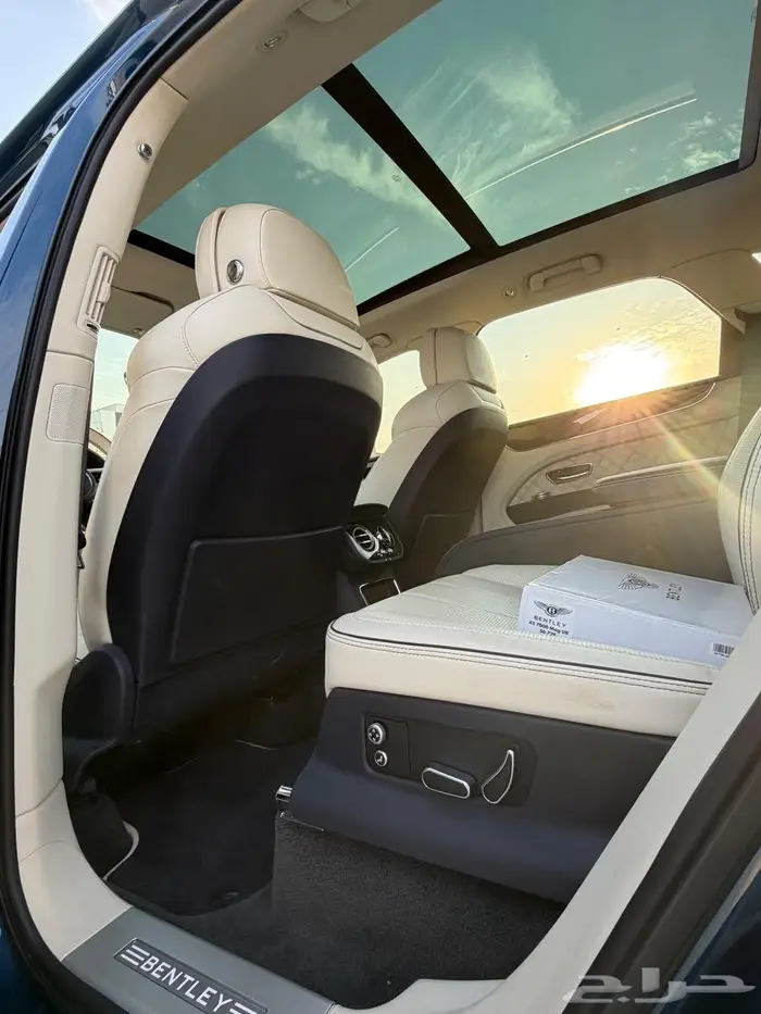 بنتلي بنتياقا مواصفات خاصه للبيع 18