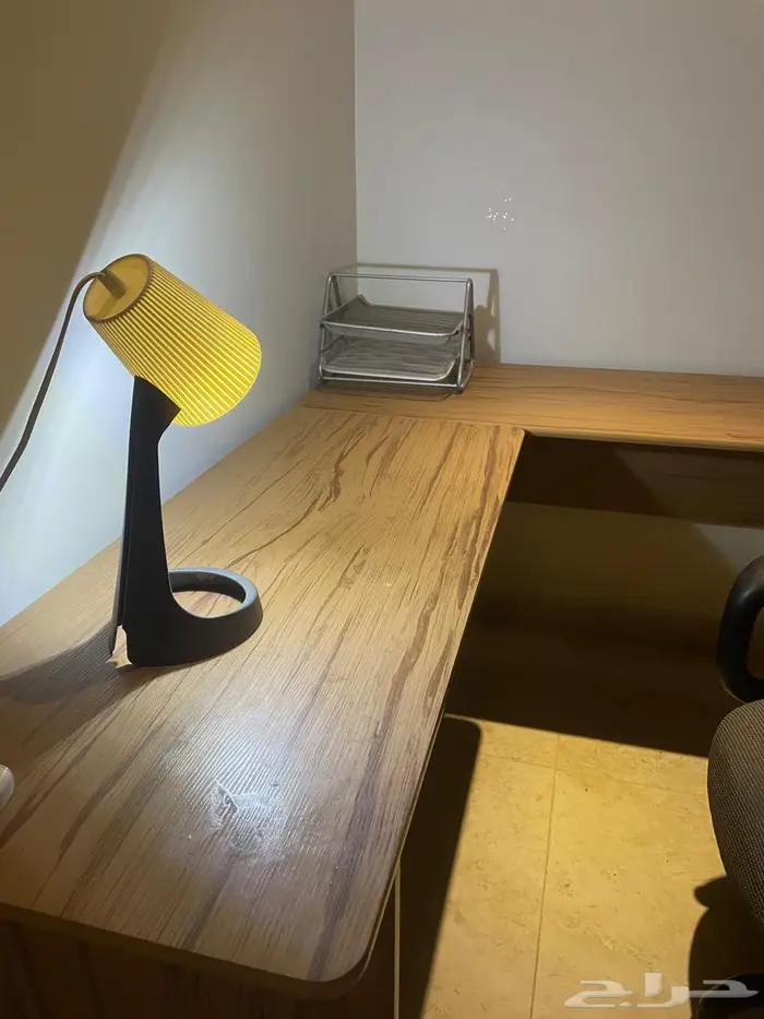 طاولة مكتب مكتب 1