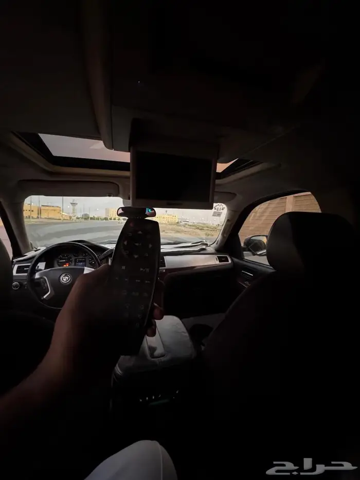 كادليلاك اسكاليد 0