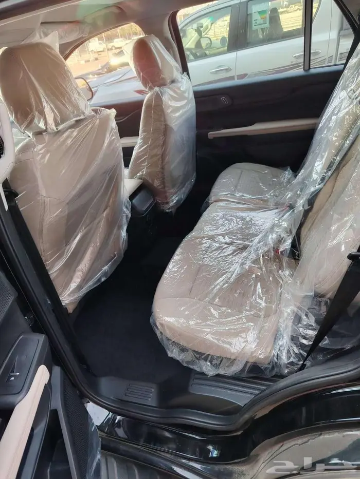 فورد ايفريست XLS استندر بنزين 2025 15