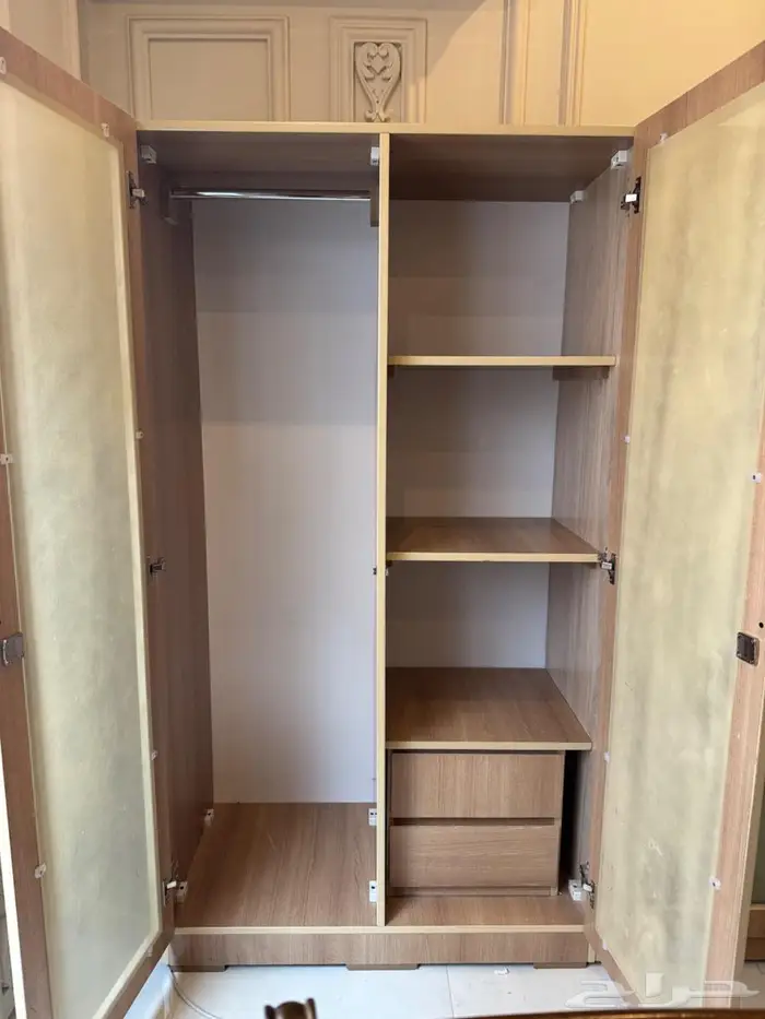 دولاب للبيع 1