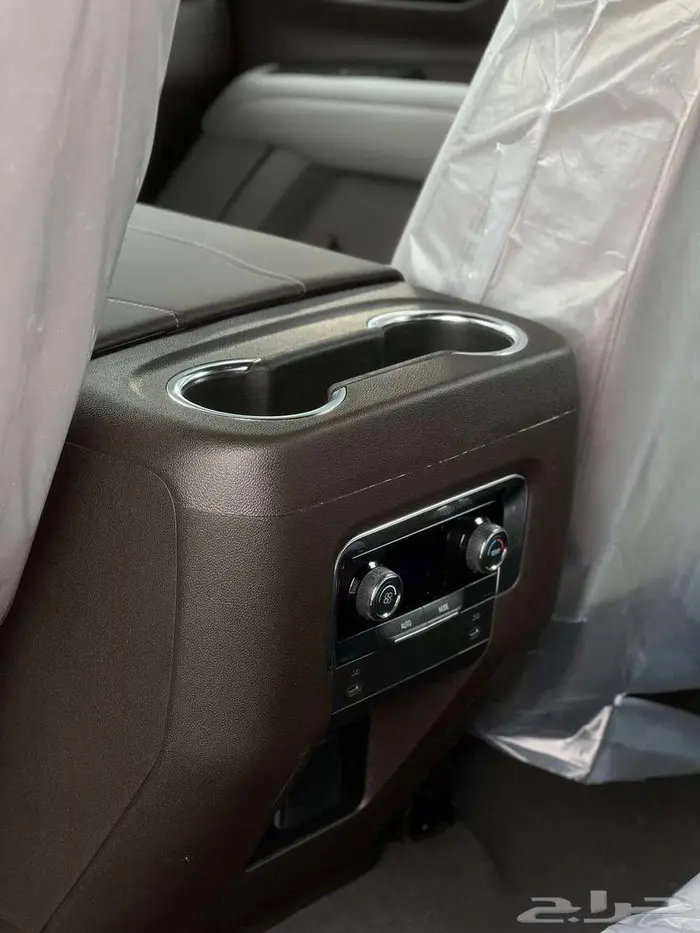 شيفروليه تاهو LS 2025 دبل لدى شركة عبدالمجيد الخضر 16