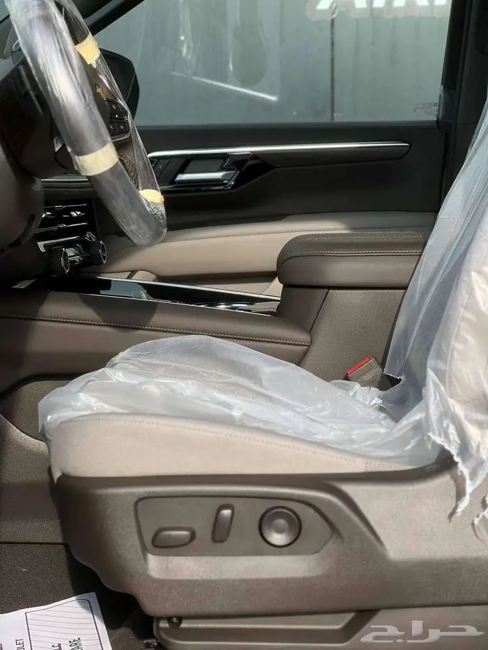 شيفروليه تاهو LS 2025 دبل لدى شركة عبدالمجيد الخضر 13