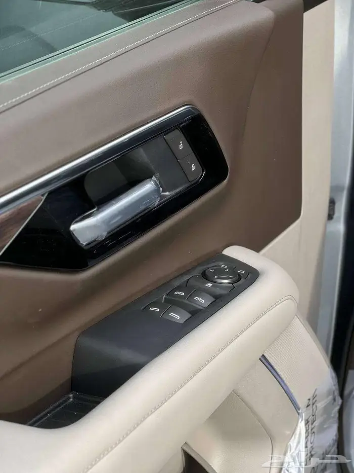 شيفروليه تاهو LS 2025 دبل لدى شركة عبدالمجيد الخضر 14