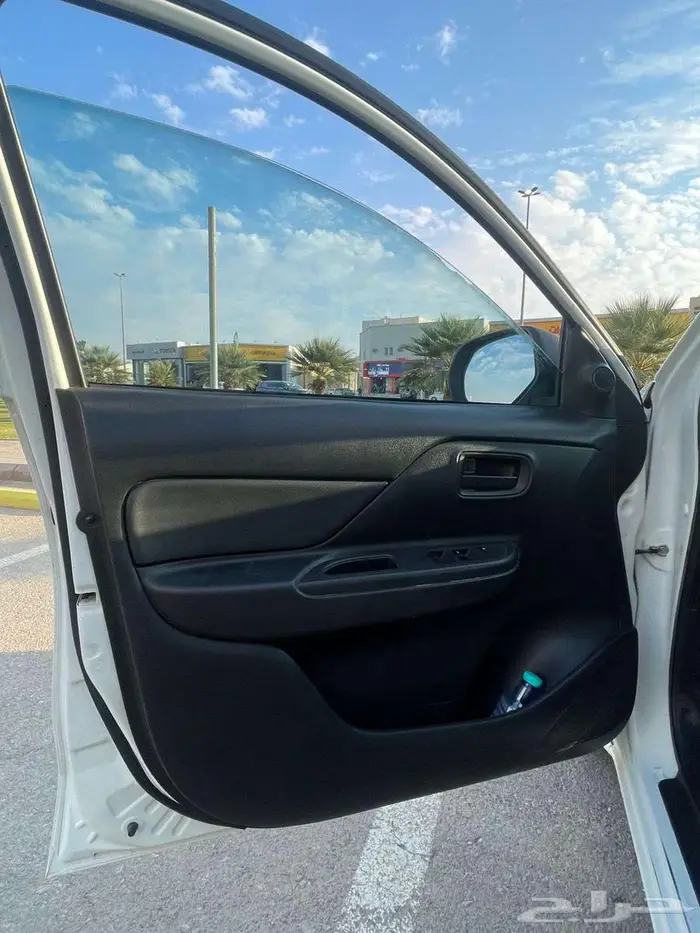 ميتسوبيشي غمارتين 2021 ديزل نظيفه 3