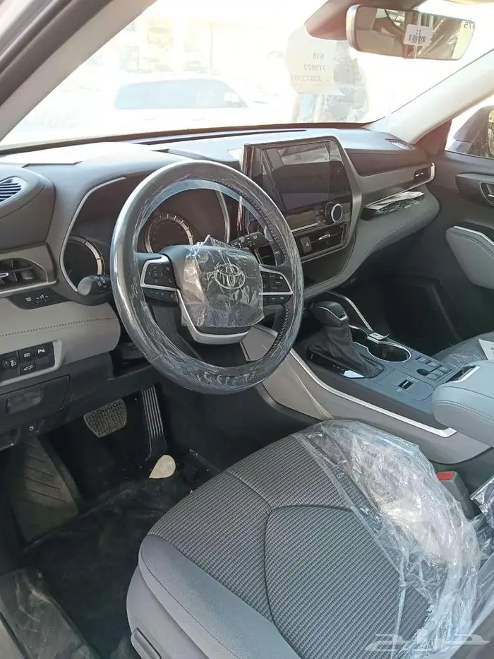 تويوتا هايلاندر GLE نص فل م 2025 - سعودي 10