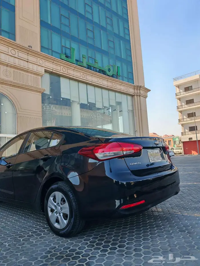 كيا سيراتو 2017 في قمة النظافة 12