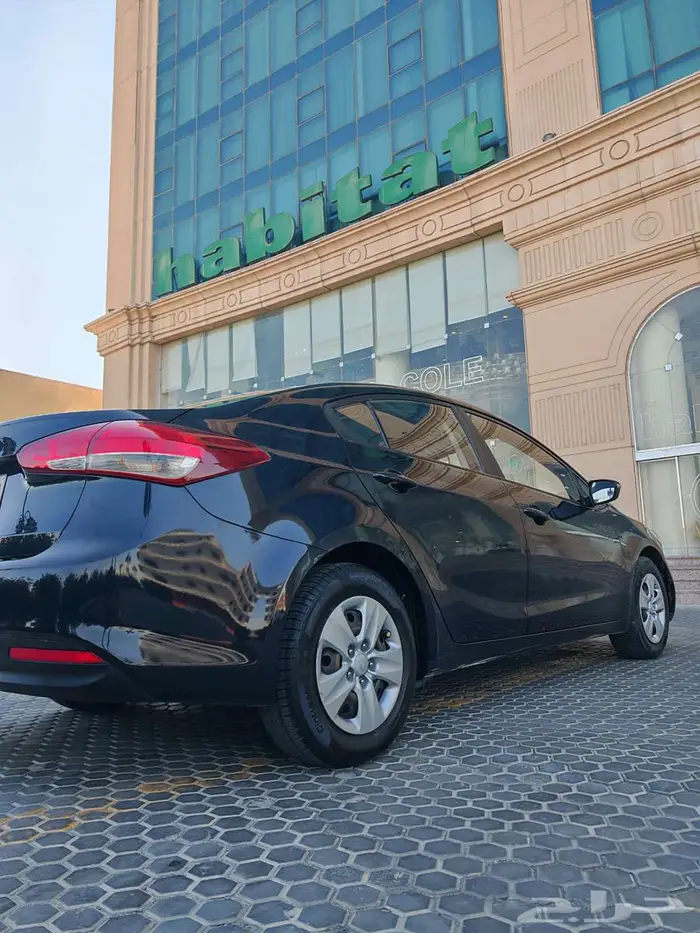 كيا سيراتو 2017 في قمة النظافة 15