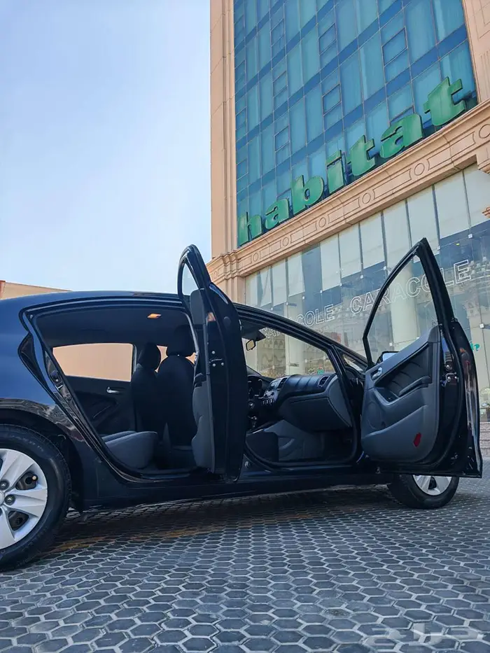 كيا سيراتو 2017 في قمة النظافة 28