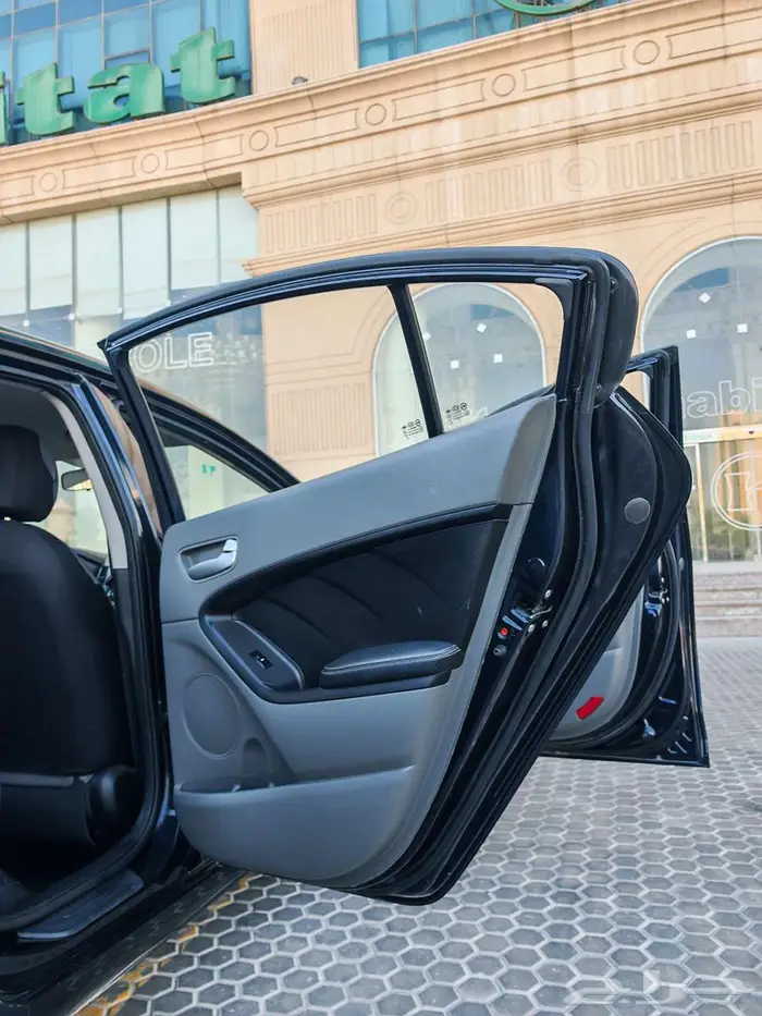 كيا سيراتو 2017 في قمة النظافة 30