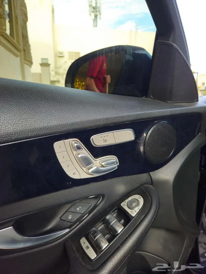 مرسيدس C200. 2019 12