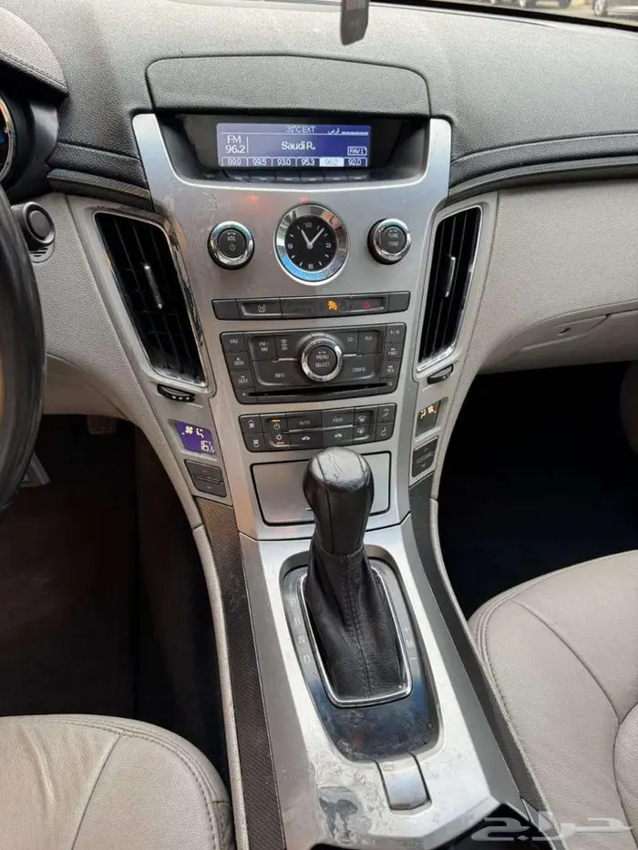 كاديلاك CTS موديل 2011 نص فل (ماشية 289 الف) 9