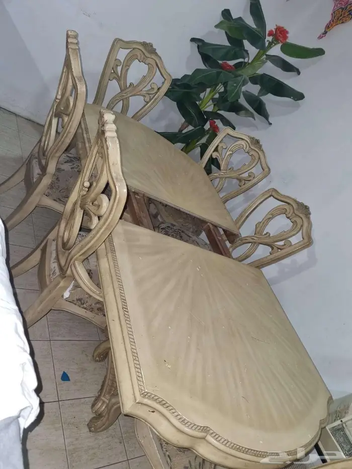 طاولة طعام 2