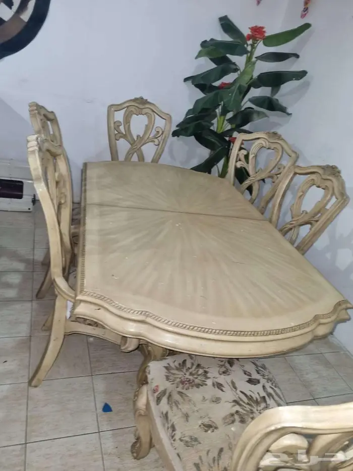 طاولة طعام 0