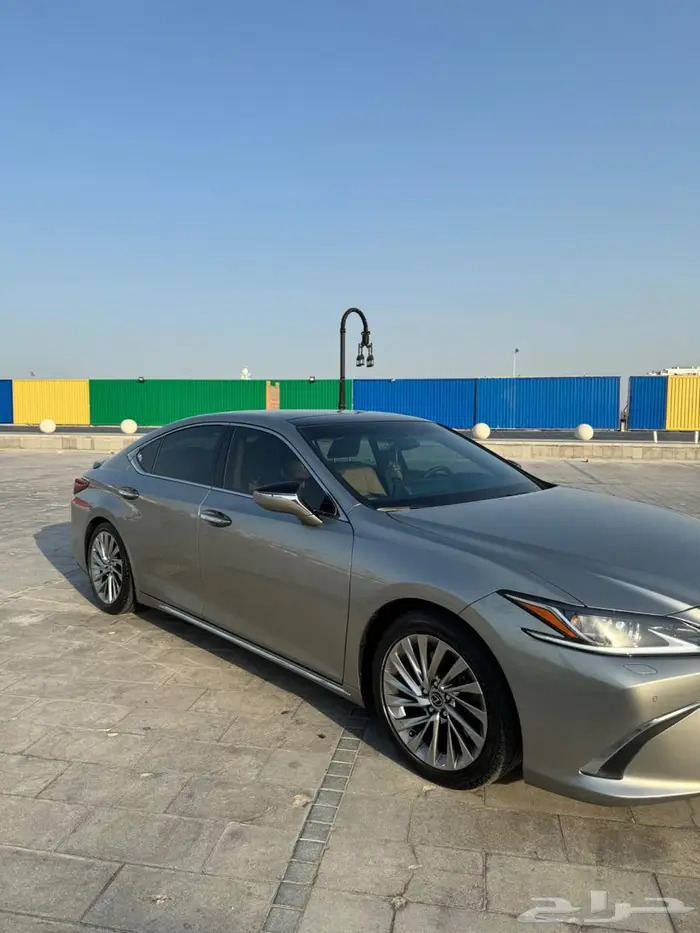 لكزس بريمي es cc2023 1