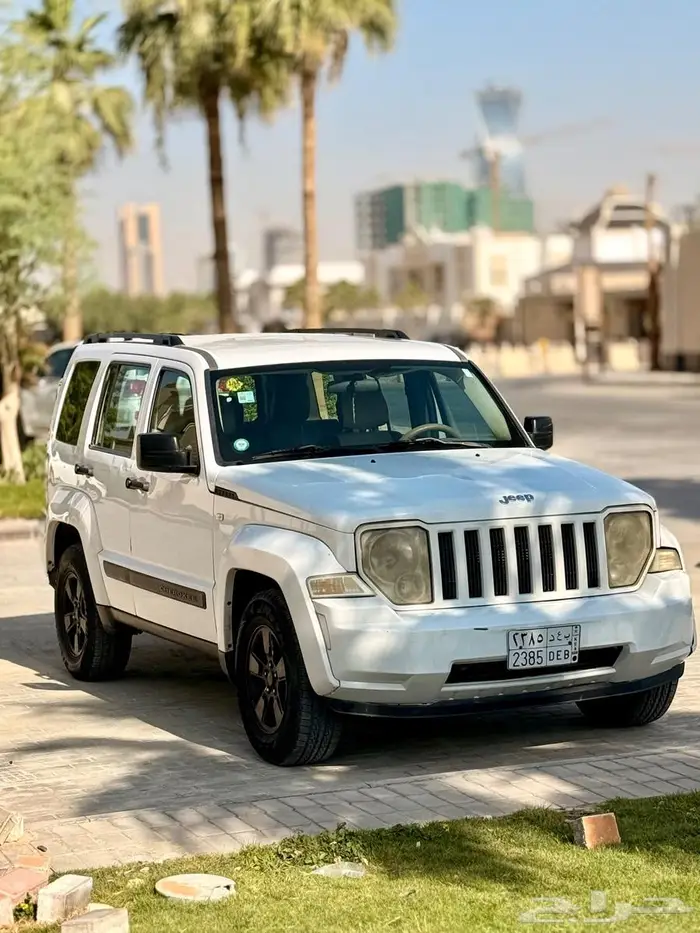 Jeep Cherokee 2011 4