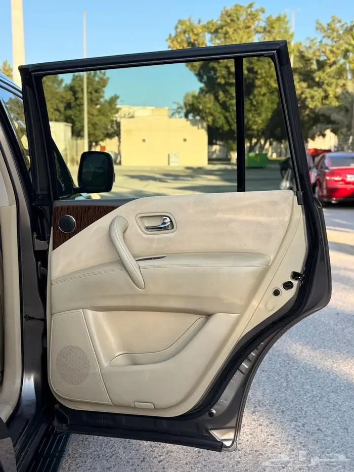 للبيع نيسان باترول SE2 2014 V8 نظيف جدا ممشى قليل 20