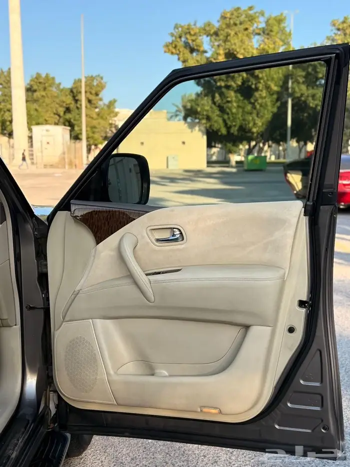 للبيع نيسان باترول SE2 2014 V8 نظيف جدا ممشى قليل 22