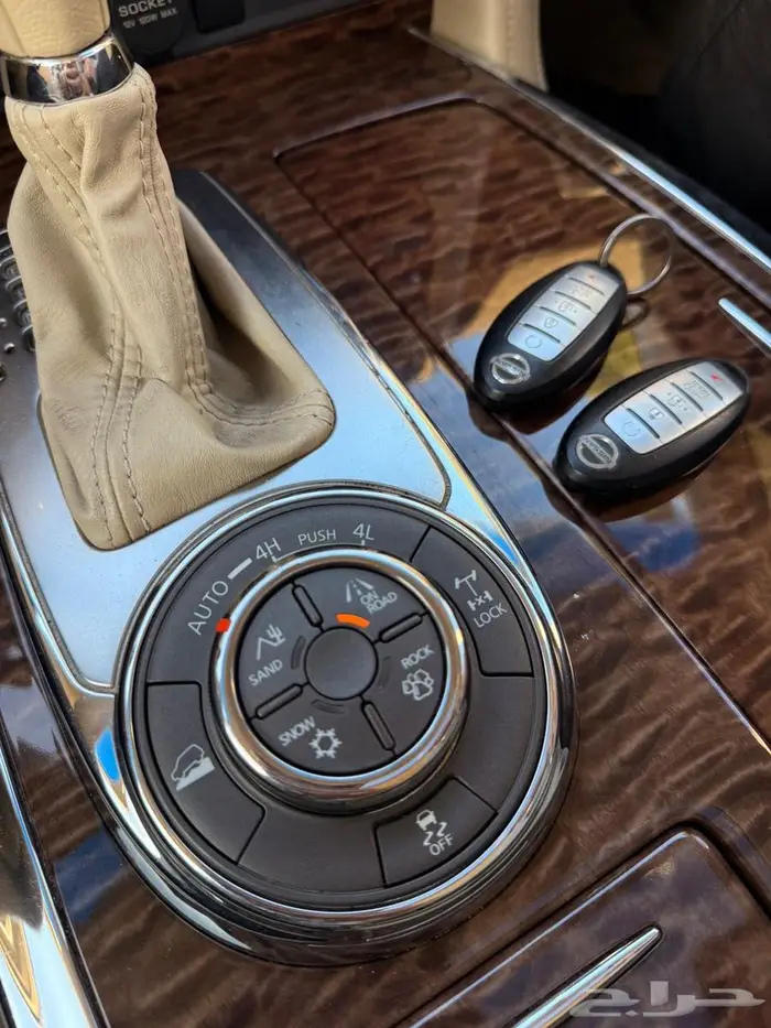 للبيع نيسان باترول SE2 2014 V8 نظيف جدا ممشى قليل 15