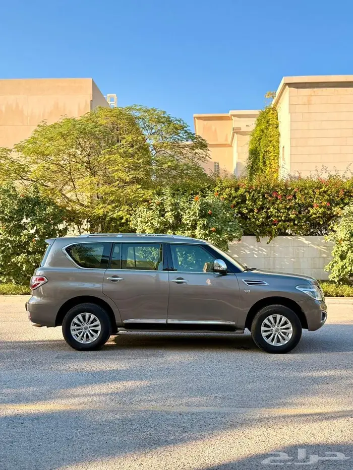 للبيع نيسان باترول SE2 2014 V8 نظيف جدا ممشى قليل 5