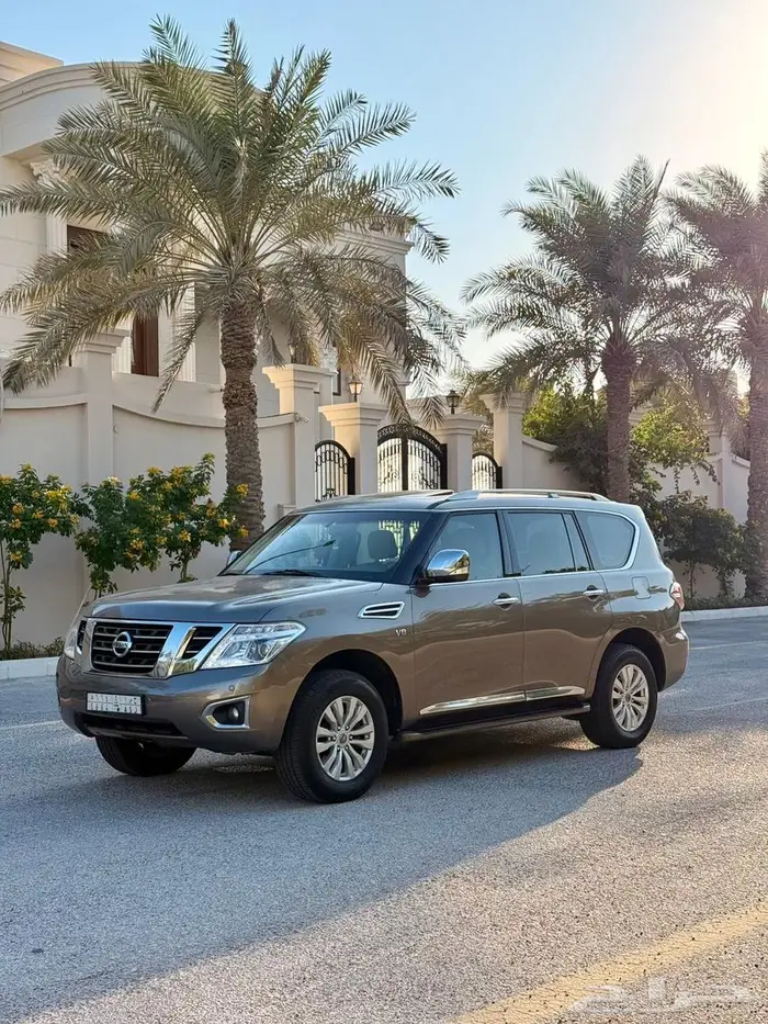 للبيع نيسان باترول SE2 2014 V8 نظيف جدا ممشى قليل 3