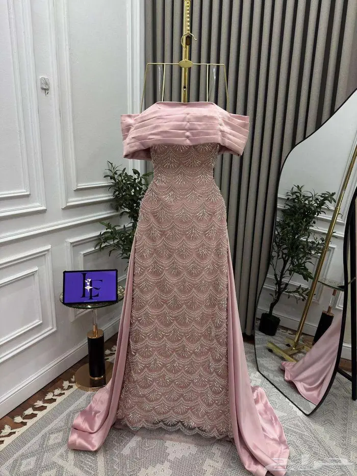 فساتين مناسبات حديثة بيع جملة وبيع بلحبه 22