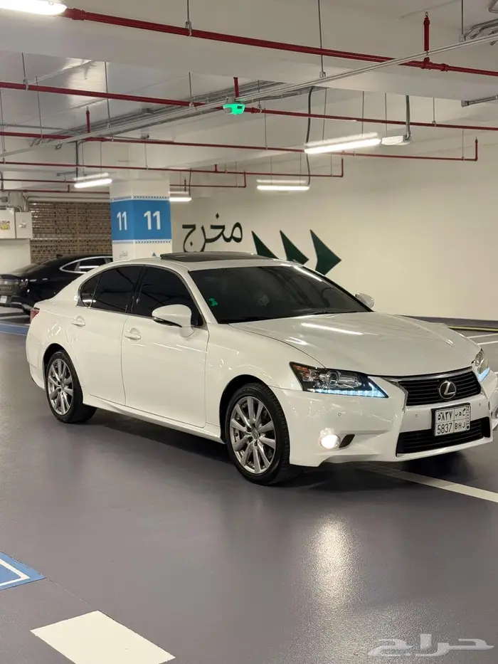 لكزس GS 2015 1