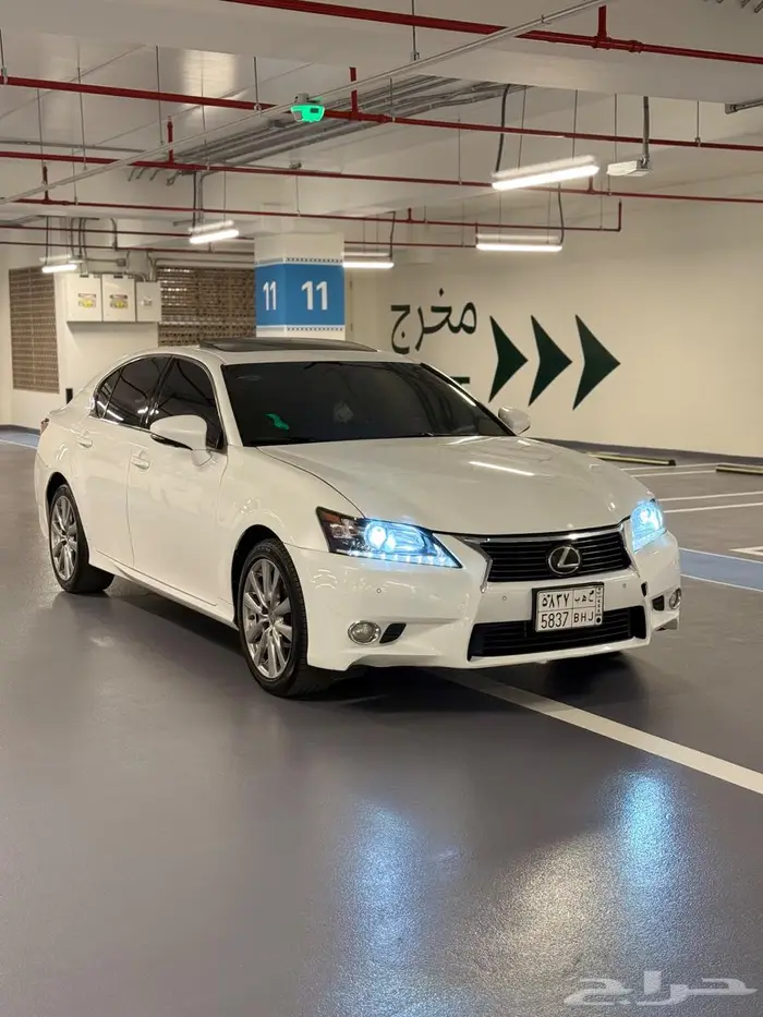 لكزس GS 2015 9