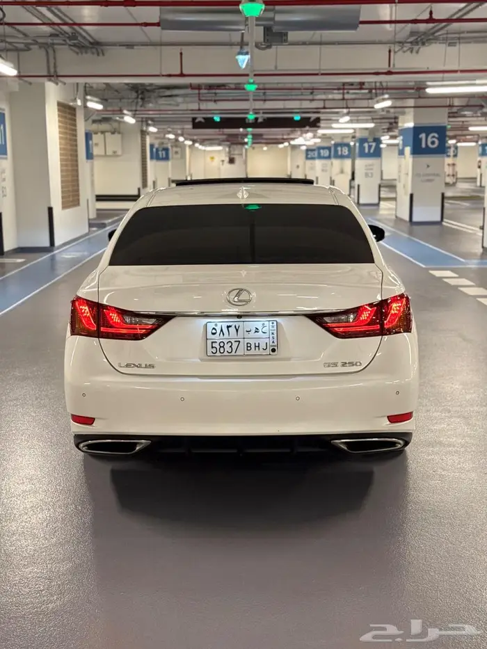 لكزس GS 2015 20