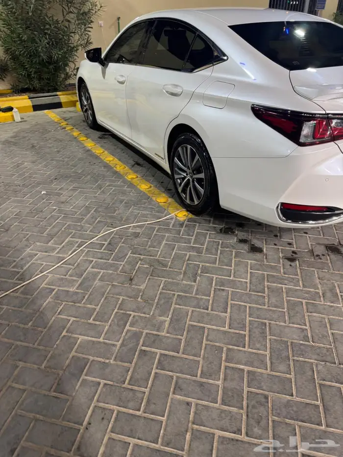 للبيع لكزس ES هايبرد موديل 2021 لون لؤلؤي 20