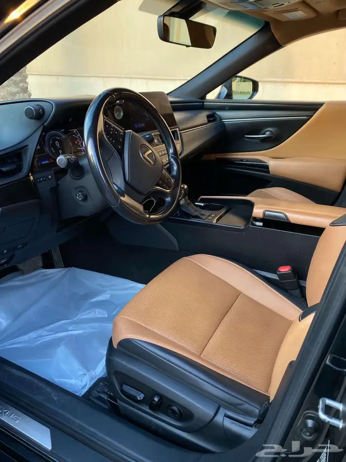 لكزس es300h هايبرد موديل 2023 اسود 2