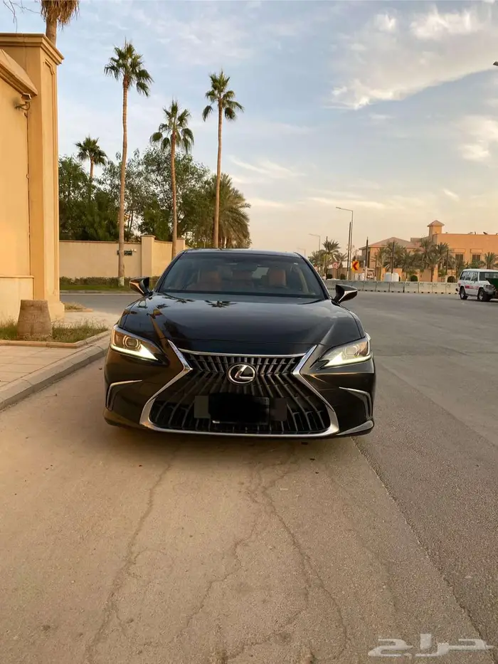 لكزس es300h هايبرد موديل 2023 اسود 0