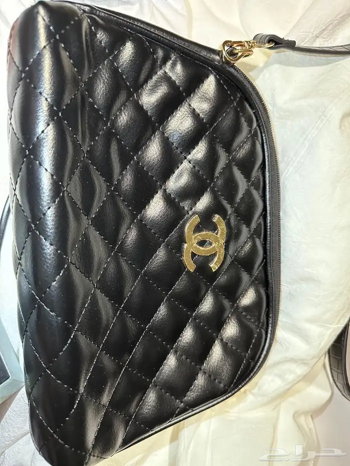 ساعات وشنط 1